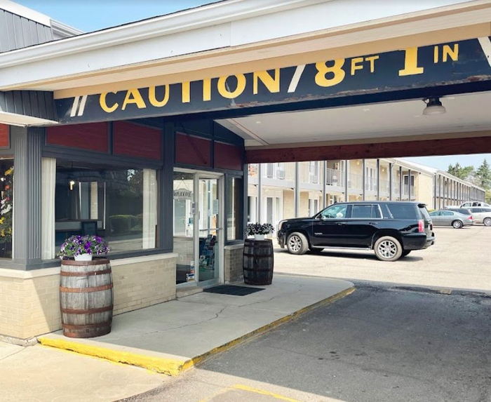 Tecumseh Inn (Harvey House Motel) - Web Photos (newer photo)